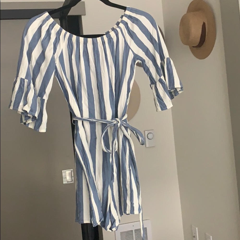 Billabong romper for sale :)